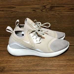 Nike lunarcharge essential womens oatmeal lace up trainers running shoes sz 7.5